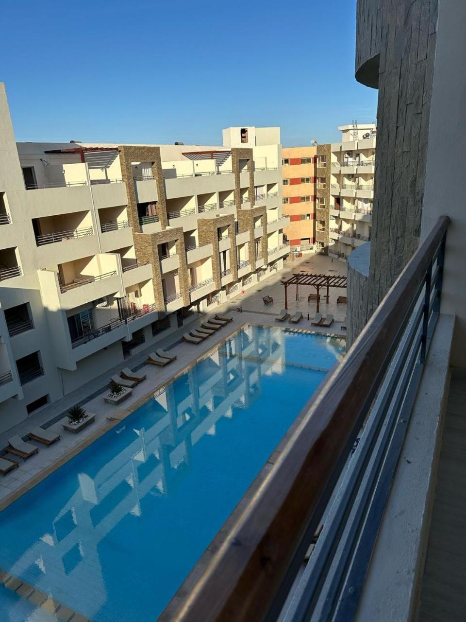 2 Bedroom In Al Hambra - Mamsha